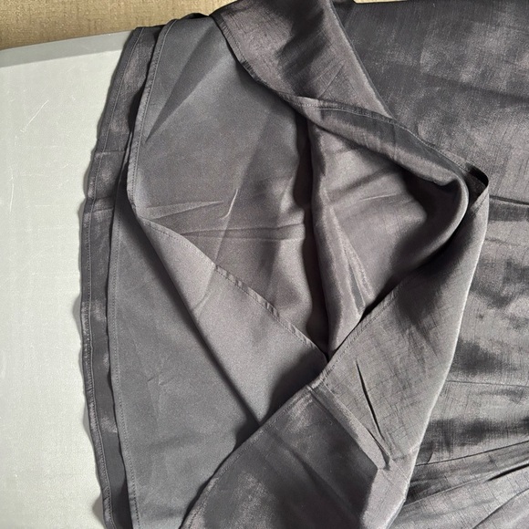Banana Republic silky black skirt - Picture 3 of 9